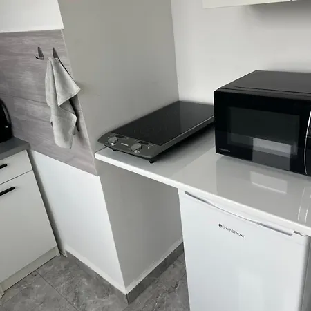 아파트 Kawalerka Mlodych Patriotow 글리비체